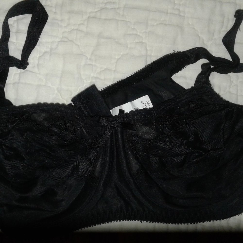 36C Bali black - not worn